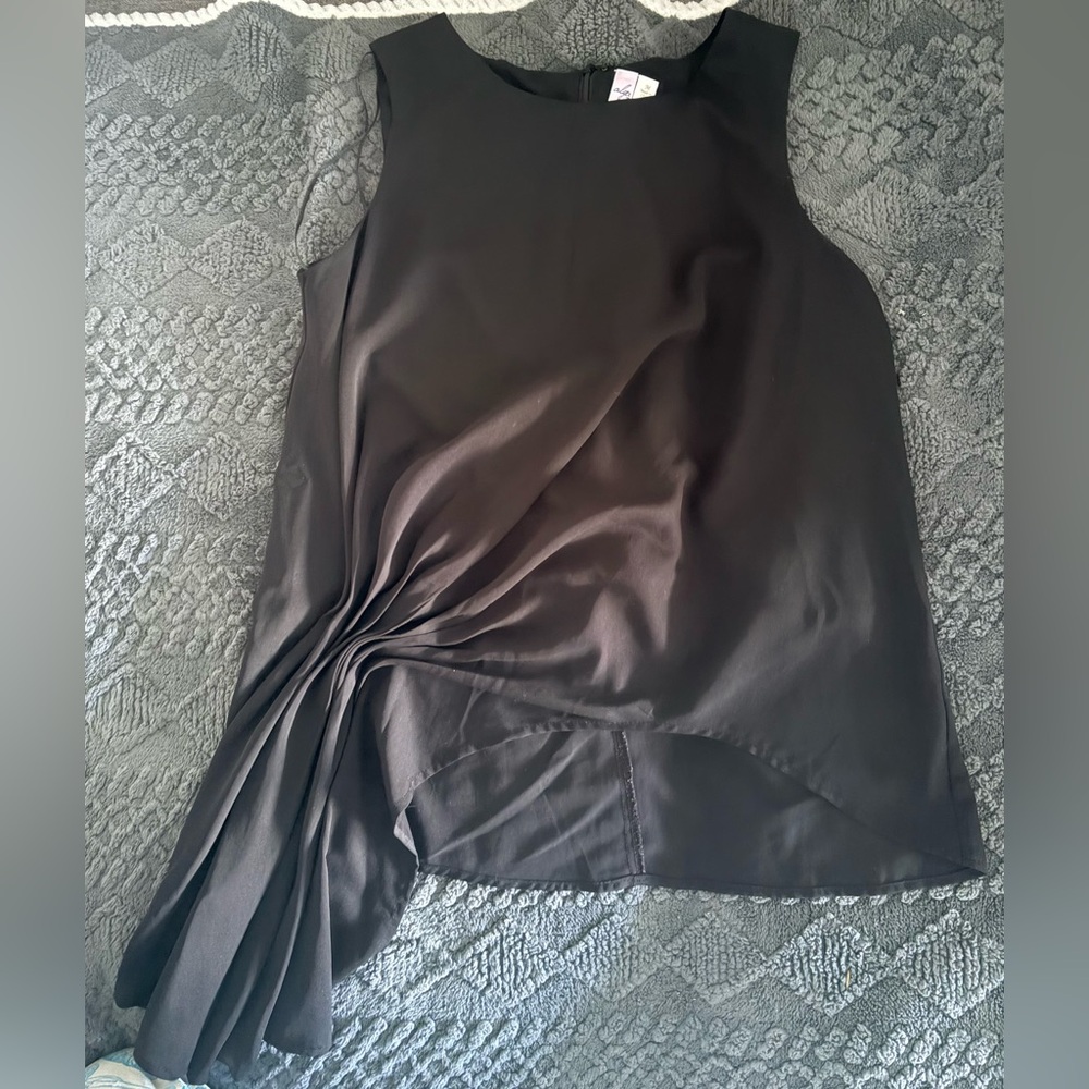 Elegant Black Sleeveless Top EUC size M. Bought at Francesca!!!